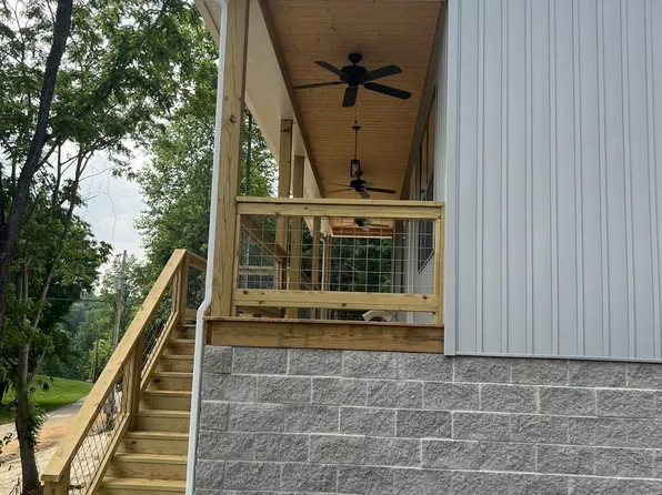 70 River Oaks Dr, Sparta, TN 38583
