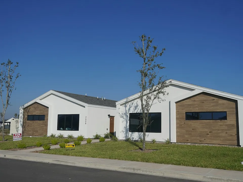 2608 Mockingbird Rd #3