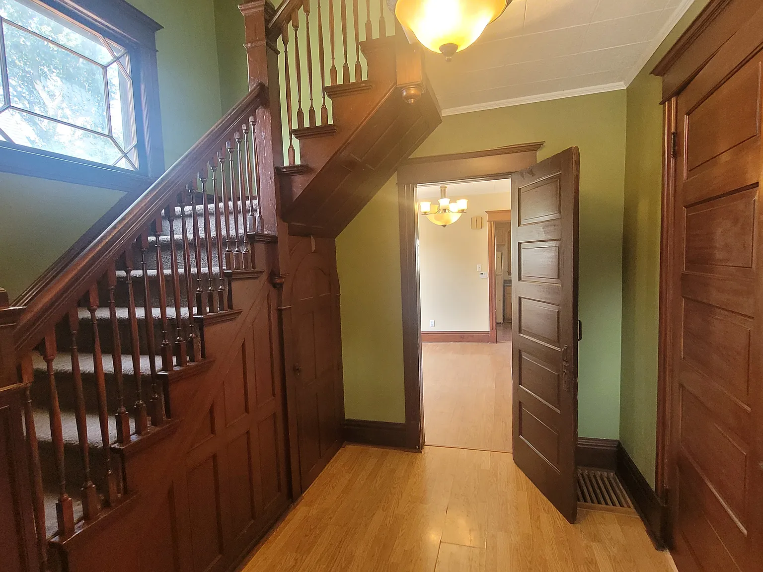 Charles Street, Rockford — Photo 2