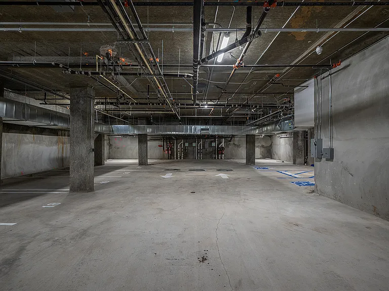 1016 N Martel Ave #108 — Photo 22