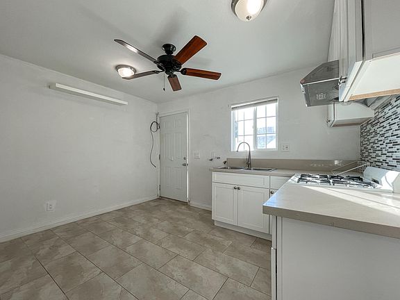 3rd image of 981 E Broadway #B