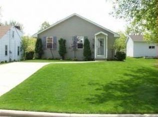 237 Nicolet Pl, De Pere, WI 54115