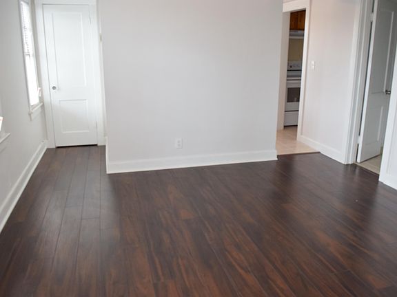5th image of 312 3rd Ave S