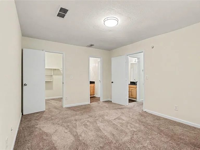 2623 Dorian Dr #D — Photo 15