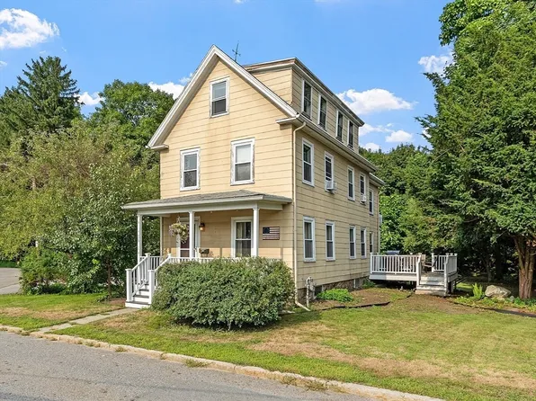 2 Whittier Ct, Andover, MA 01810