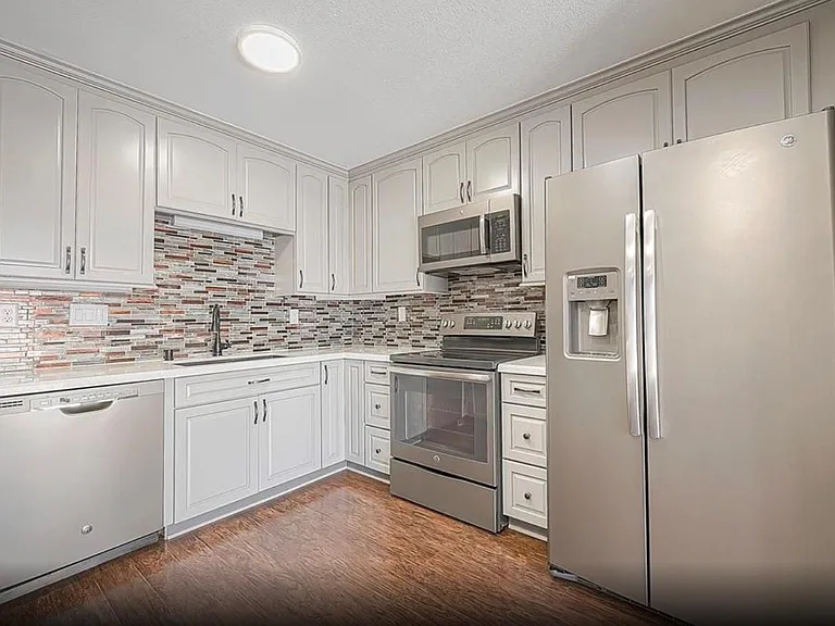 9108 Kempwood Dr #9108 — Photo 2