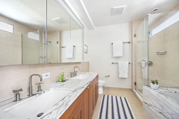 Sold by Stribling | media 9