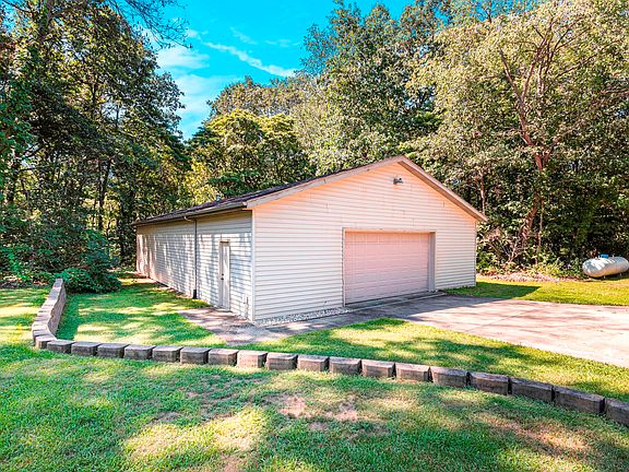 4th image of 33528 Bears Walk Ln