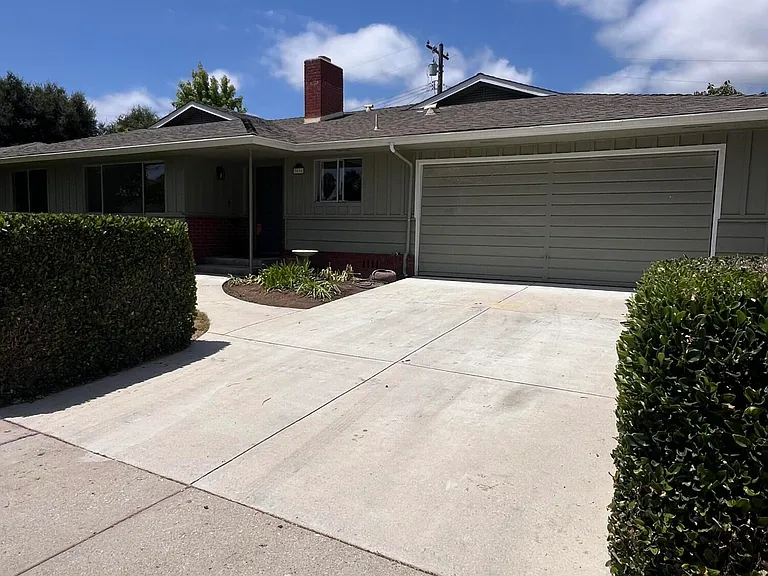 3616 Capri Dr — Photo 2