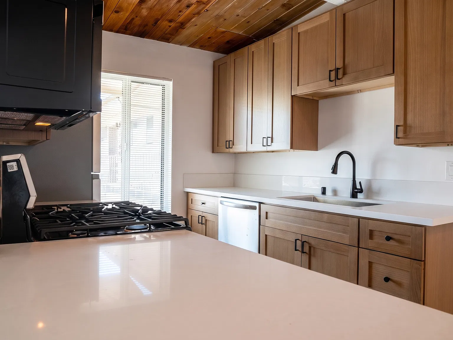 1 bed, 725 sqft, $2,600 — Photo 3