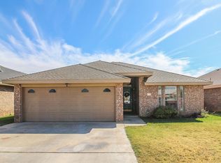 916B Bronstad Dr, Andrews, TX 79714