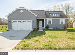 270 Waterway Dr, Frederica, DE 19946