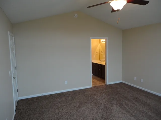 96 Imperial Dr — Photo 8