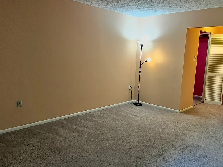 7712 Hanover Pkwy #103 — Photo 23