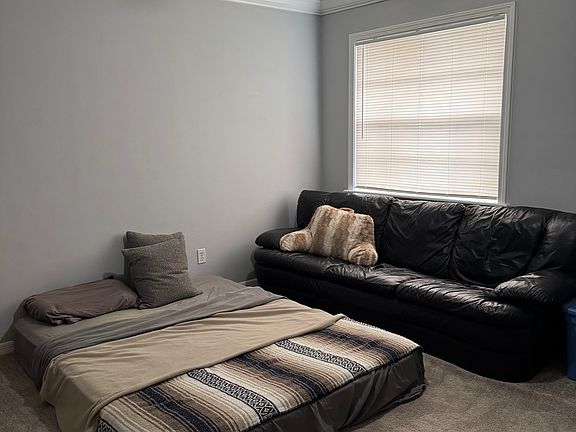 3rd image of 710 S Summerlin Ave