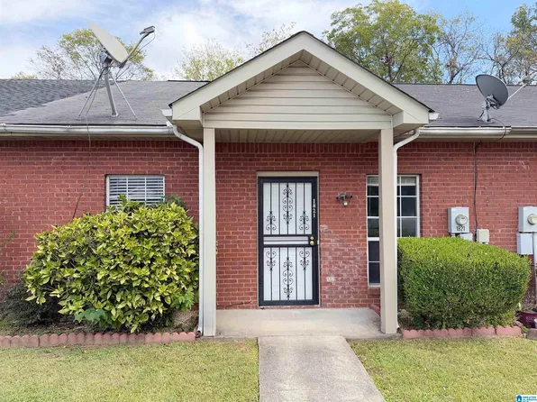 1821 Copperfield Ln, Center Pt, AL 35215