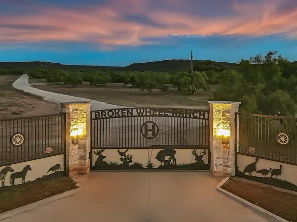 635 County Road 184, Winters, TX 79567