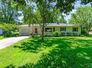 3092 Lois Ave, Midland, MI 48640