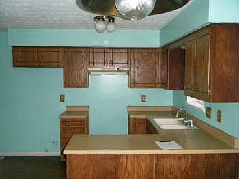 4th image of 8823 Sunbow Dr