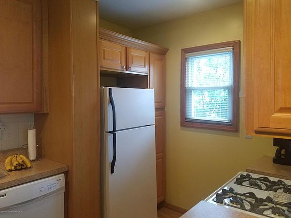 5th image of 6 Hartford Ave