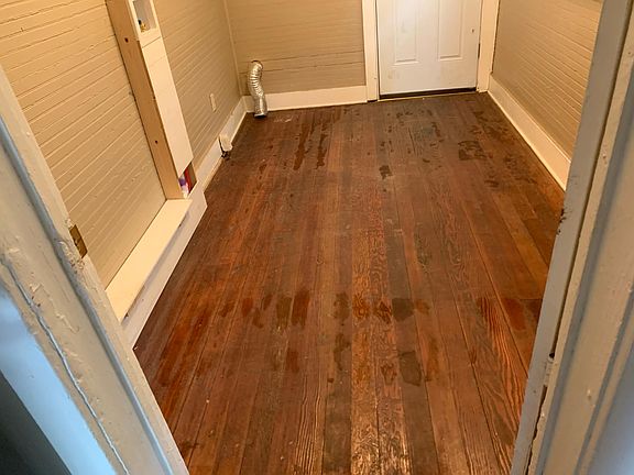 3rd image of 6937 S Benton Ave