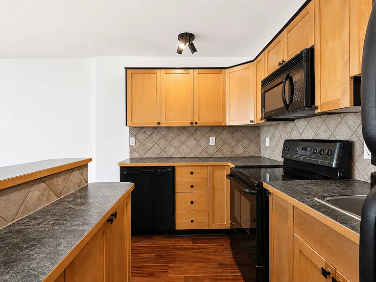 1129 Cameron Ave SW #502 — Photo 7