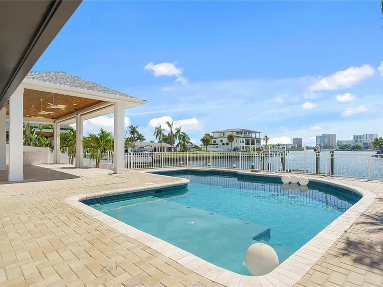 3924 Versailles Dr — Photo 27
