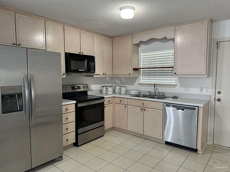 5511 Custer Dr — Photo 13
