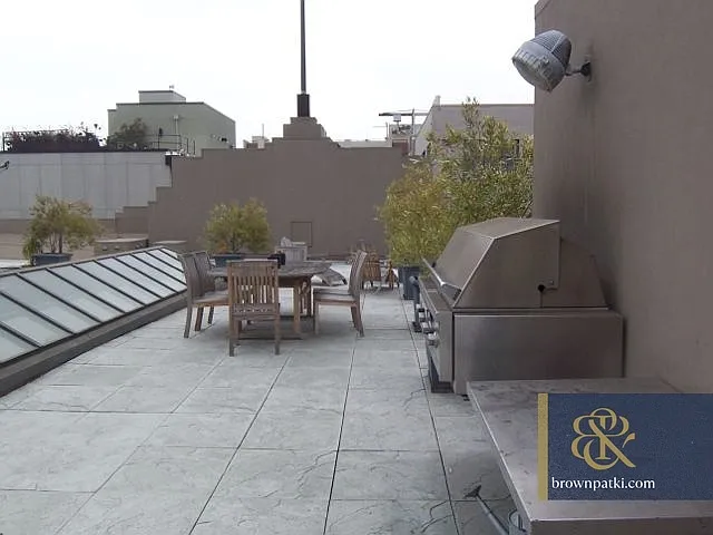 1 Clarence Pl #14 — Photo 15