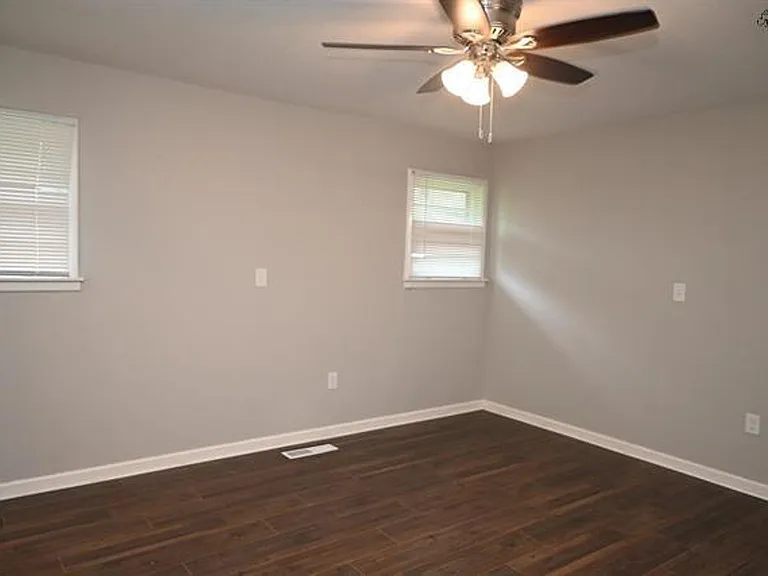721 Maple Ave — Photo 15
