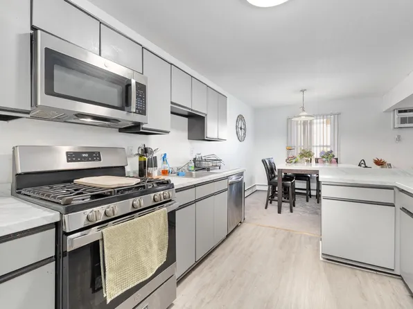 5 Riverview Court image 1 of 20