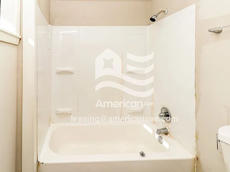 662408_013_bathroom_14.jpg