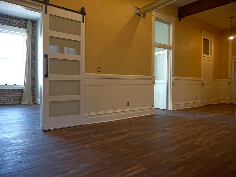 100 W Crawford St #3 — Photo 7