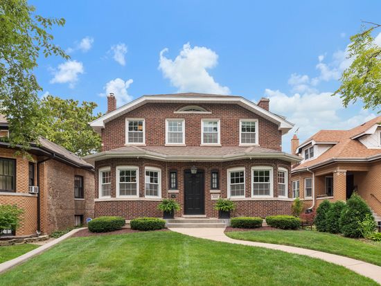 1221 Edmer Ave, Oak Park, IL 60302