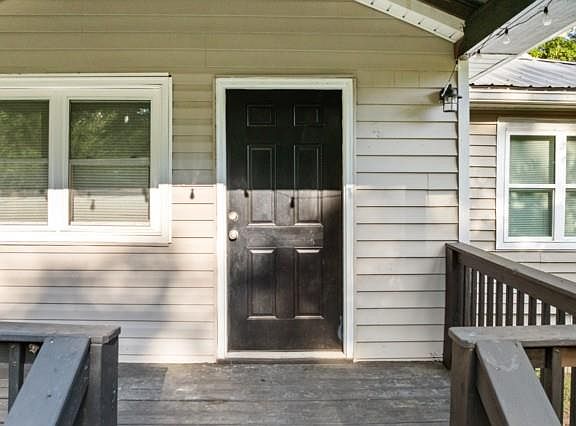 2nd image of 155 Horton St