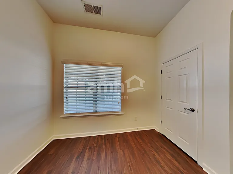 1679 Farkleberry Dr — Photo 12