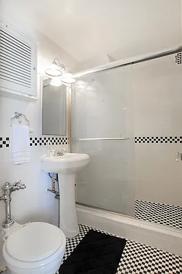 Rented by Compass | media 11