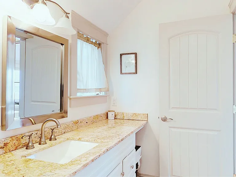 3 Parcher Ave — Photo 21