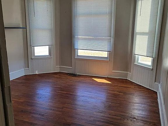 2nd image of 410 S High St #2