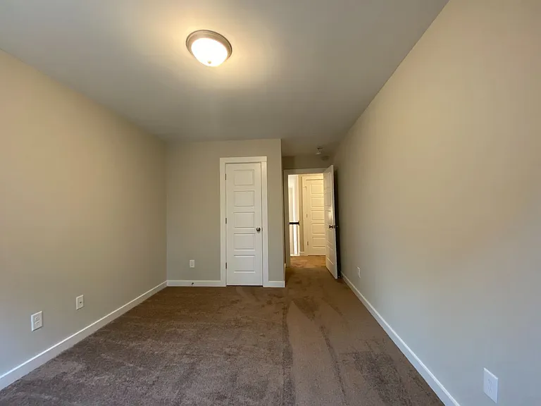 7950 Saint James Dr — Photo 28