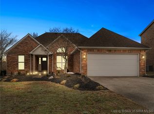 8512 Twin Springs Dr, Sellersburg, IN 47172