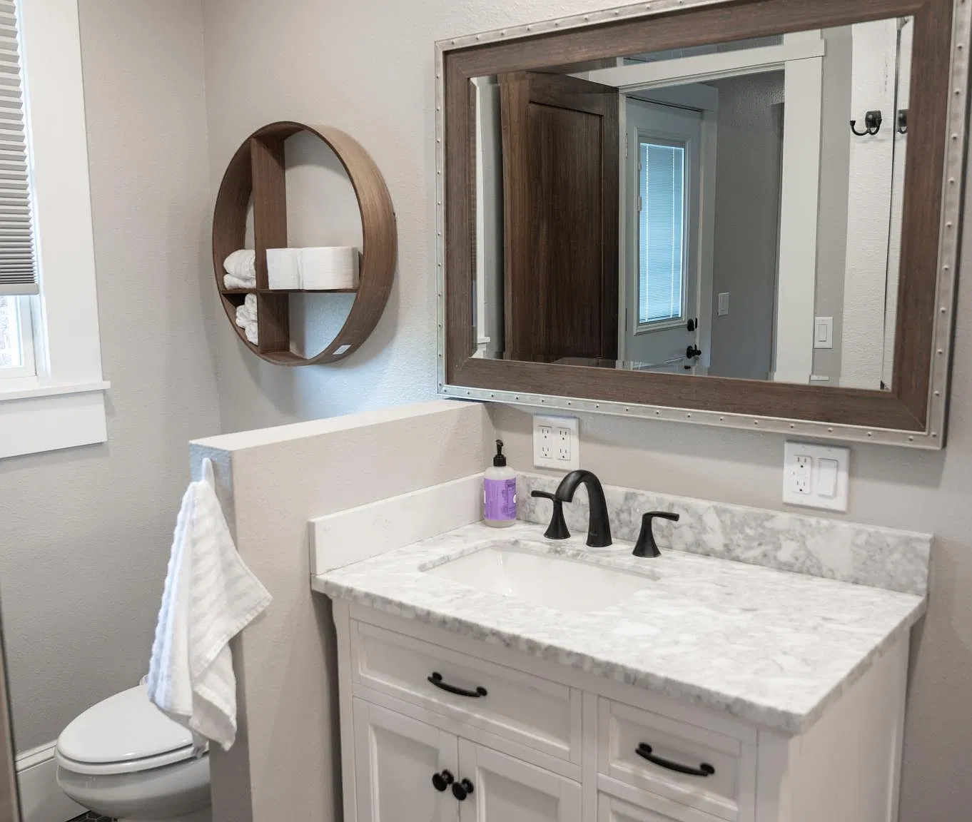 1 bed, 725 sqft, $1,350 — Photo 2