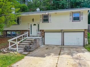 153 Cliffview Dr, Green Bay, WI 54302