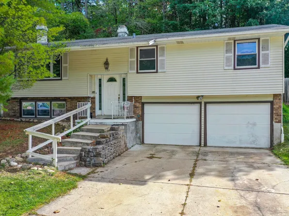 153 Cliffview Dr, Green Bay, WI 54302