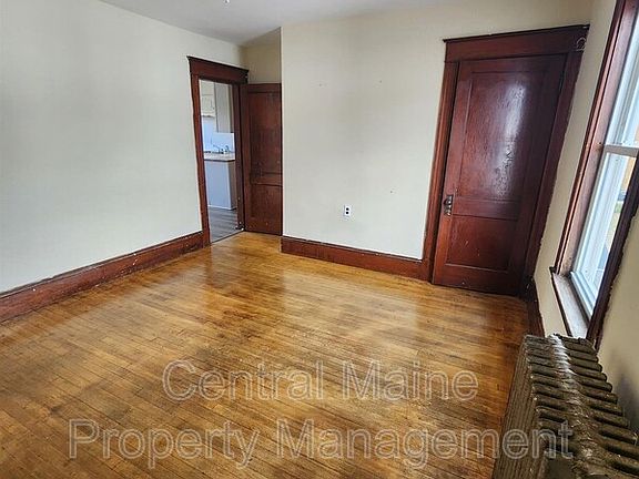 4th image of 33 Bradley St #3R
