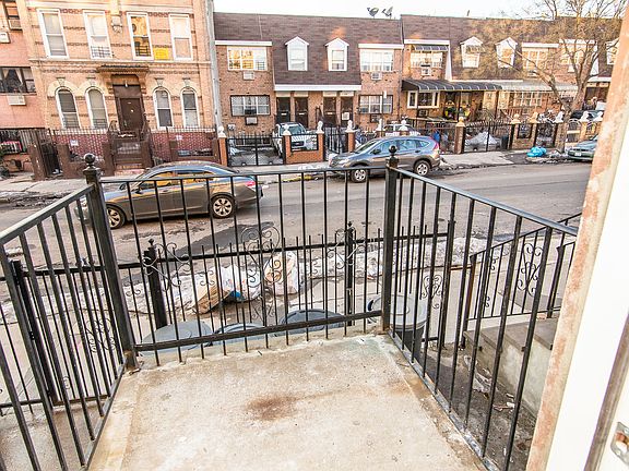 5th image of 1350 Putnam Ave APT 1F