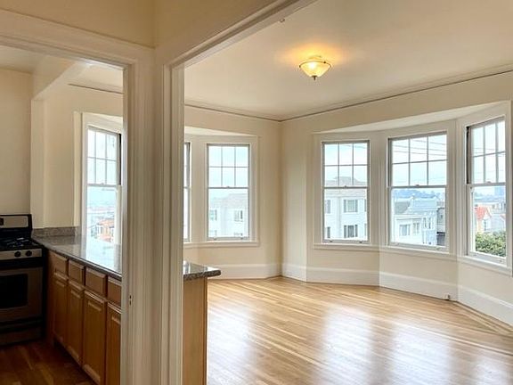 3rd image of 2601 Greenwich St APT 7