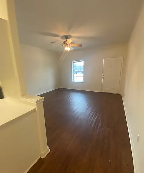 500 Vicki Dr #15 — Photo 6