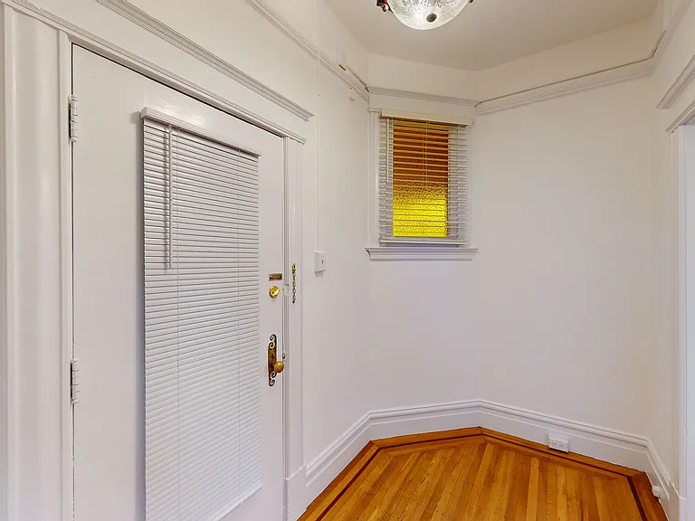 750 Guerrero St #1 — Photo 10