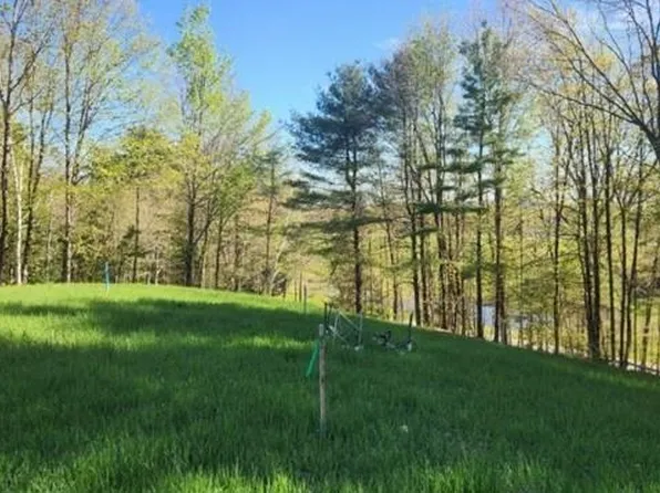 8 Fiskill Farm Road, Concord, NH 03301